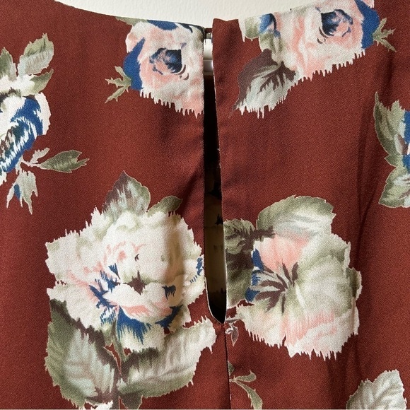 Astr The Label Floral Bell Sleeve Blouse Size M Rustic Brown White - Picture 8 of 9